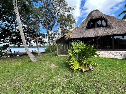 Xanthus Hotel Bacalar: Soleada villa al pie de Laguna Milagros, 7