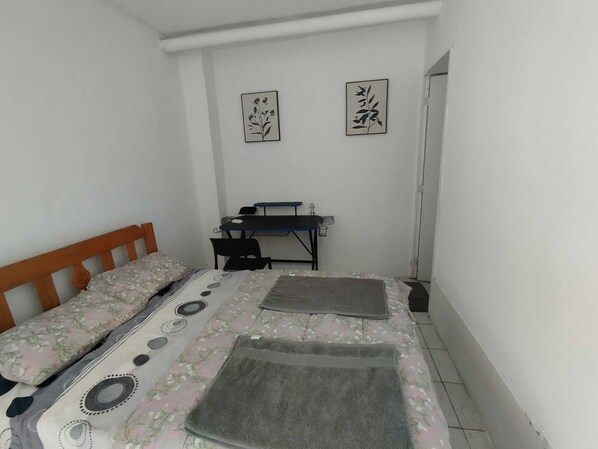 5 dormitoris, wifi i roba de llit 