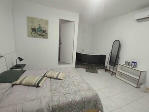 5 dormitoris, wifi i roba de llit 