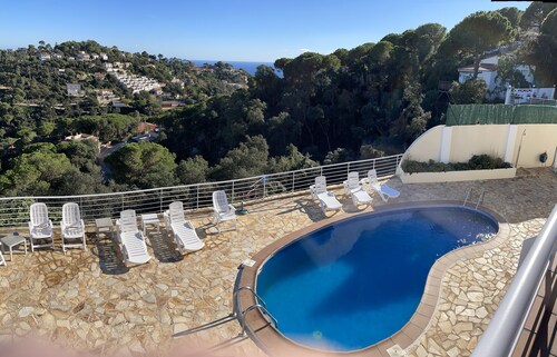 MAGNIFICENT VILLA WITH PRIVATE POOL AND BREATHTAKING SEA AND MOUNTAIN VIEWS