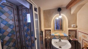 Bathroom - Hotel Gernika (Chefchaouen)