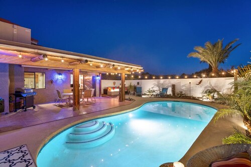 "TIKI DUNES - #1 Palm Springs Magical Escape"