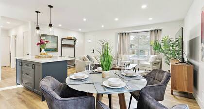 Stylish 3BR Home, Close to Restaurants/Shops
