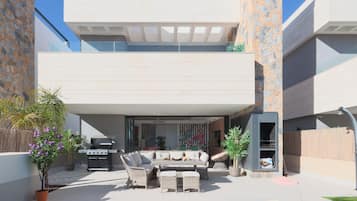 Villa | Terrace/patio