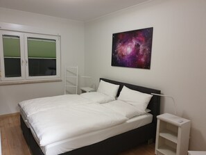 1 habitación, escritorio, tabla de planchar con plancha y wifi gratis 