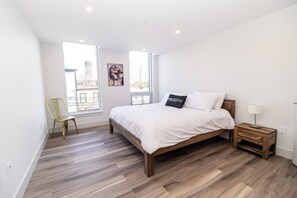 3 bedrooms, desk, iron/ironing board, travel cot