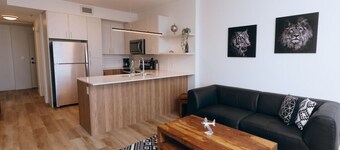 Modern 2BR Apt Steps from Osborne Village