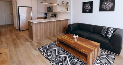 Modern 2BR Apt Steps from Osborne Village