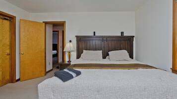 3 chambres, fer et planche Ă repasser, Wi-Fi, draps fournis