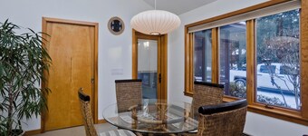 Luxury Retreat inAmherst