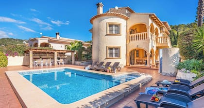 Villa Comodo