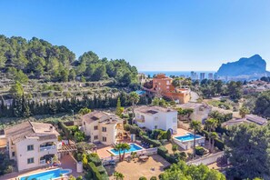 Villa (6 Bedrooms) | Exterior
