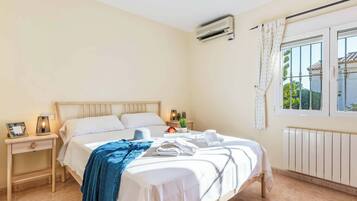 Villa (6 Bedrooms) | Interior