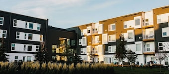 Corporate Stays Comfortable & Quiet 2BR