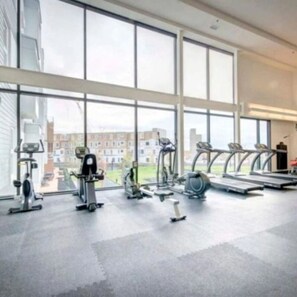 Fitness facility - Corporate Stays Comfortable & Quiet 2BR (Winnipeg)