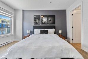 2 bedrooms, desk, iron/ironing board, travel crib