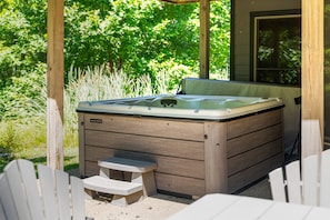 Bain à remous extérieur