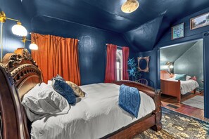 4 chambres, bureau, fer et planche à repasser, lit parapluie