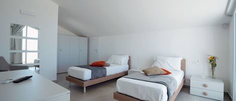 4 chambres, fer et planche Ă repasser, Wi-Fi, draps fournis