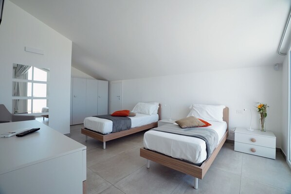 4 chambres, fer et planche à repasser, Wi-Fi, draps fournis