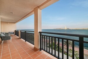 Property grounds - Luxury 2BR at Anantara Burj View (Dubai)