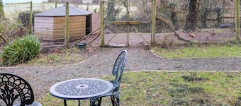 Shepherds Hut One - UK48784