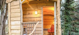 Shepherds Hut One - UK48784