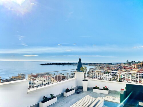 Luxury Penthouse Seaview Whit Terrace
 Giardini Naxos/Taormina