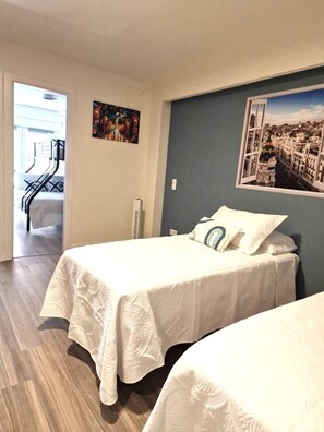 3 bedrooms, iron/ironing board, free WiFi