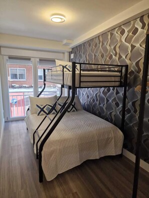 3 bedrooms, iron/ironing board, free WiFi