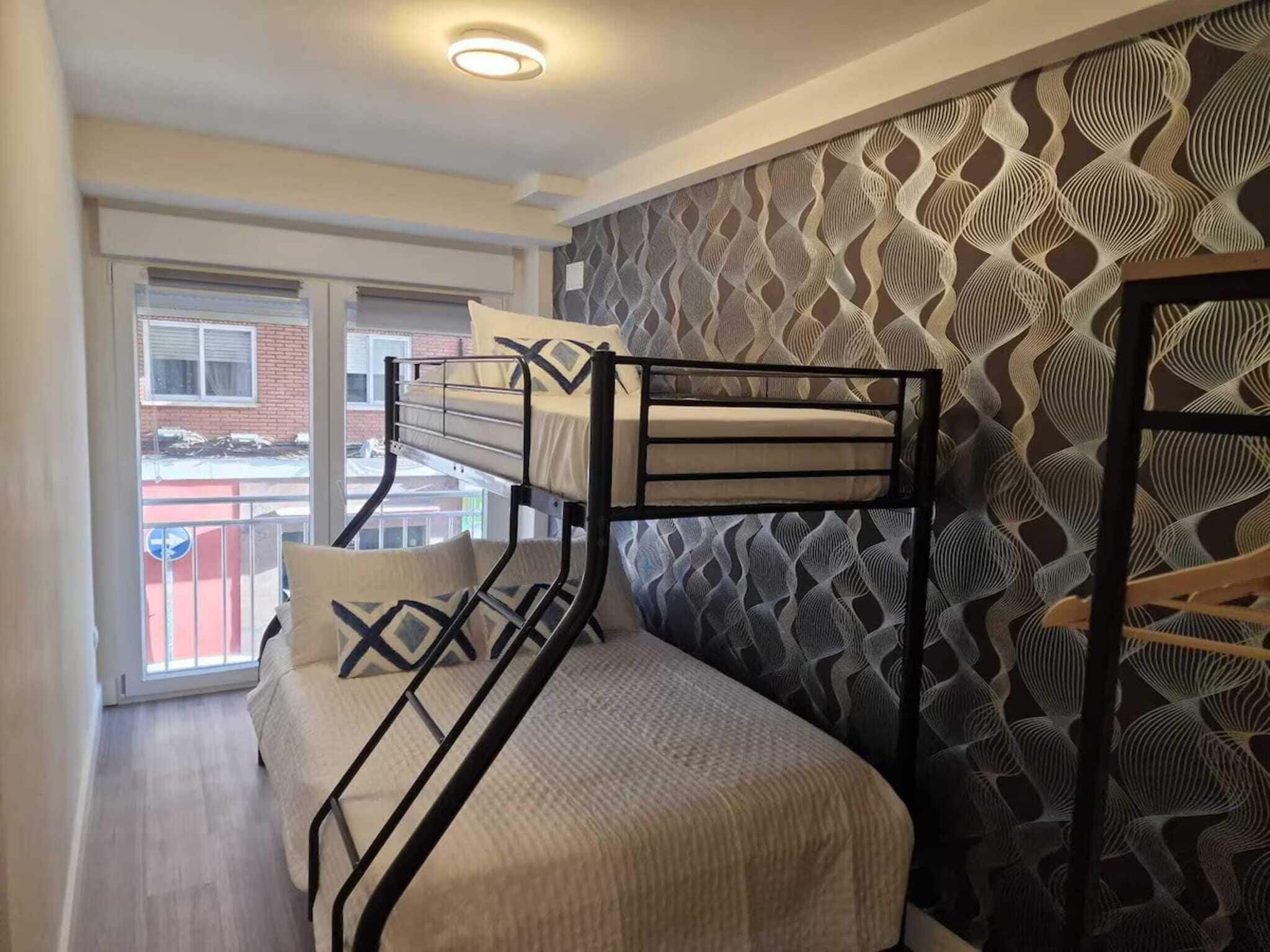 3 dormitorios, tabla de planchar con plancha, wifi gratis