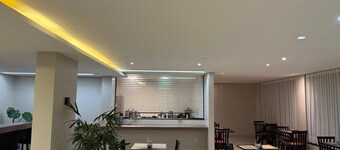 Izzy Hotel