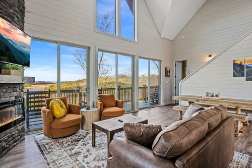 NEW Lake Cabin Sleeps 14 Indoor Pool Hot Tub