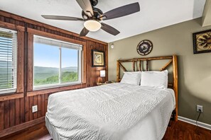 Apartment - Sleeps 4 Hot Tub Indoor Pool Mountain Views (Gatlinburg)