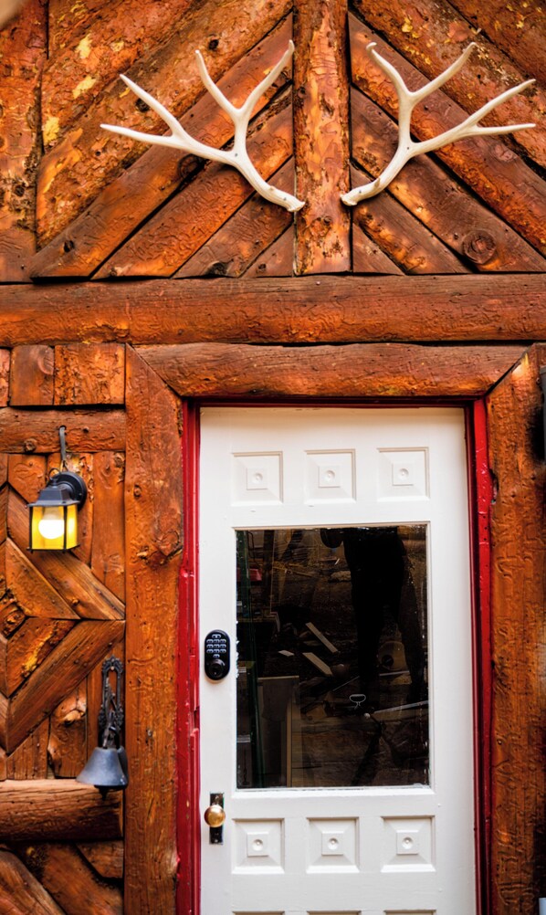 تفاصيل الفندق من الخارج