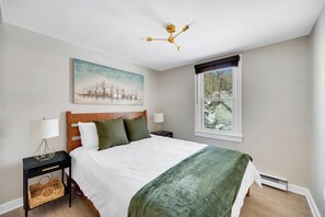 1 habitación, tabla de planchar con plancha, wifi y ropa de cama 