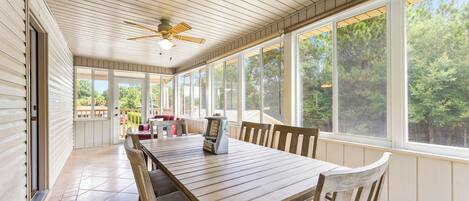 تناول الطعام