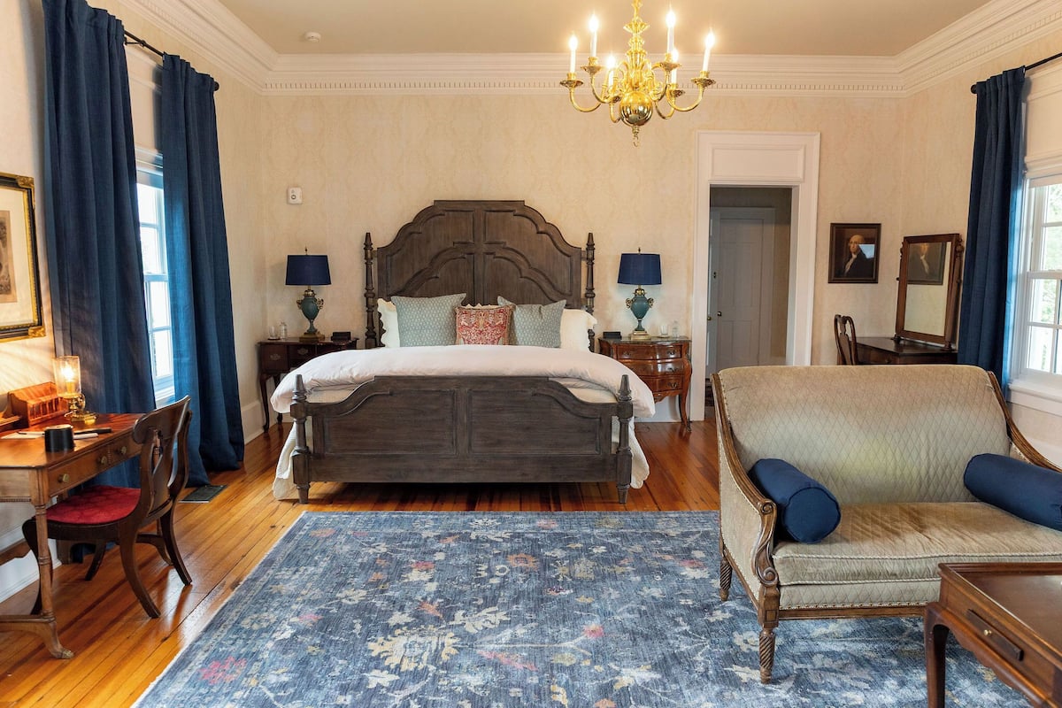 The Washington | In-room safe, individually decorated, individually furnished, free WiFi