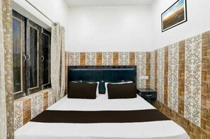 Free WiFi - Shree Kashi Vishwanath Home Stay (Varanasi)