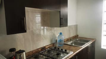 Kamer, 1 twee- of 2 eenpersoonsbedden | Gemeenschappelijke keuken