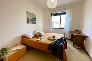 2 dormitorios, escritorio, tabla de planchar con plancha y wifi gratis