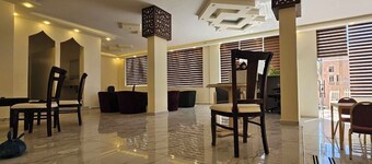 Charming 5-bedroom bed & breakfast with WiFi, AC in fabulous Wadi Musa, Petra