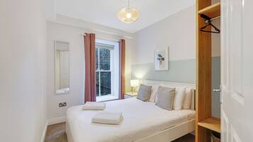 2 bedrooms, iron/ironing board, free WiFi