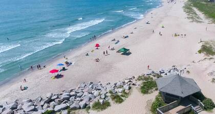 Perfect Oceanfront Carolina Beach Private Getaway!