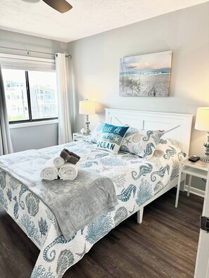 1 bedroom, iron/ironing board, WiFi, bed sheets - Perfect Oceanfront Carolina Beach Private Getaway! (Carolina Beach)