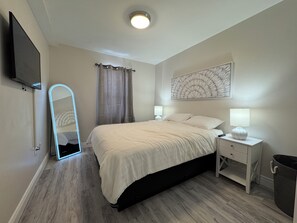 3 slaapkamers, een bureau, een strijkplank/strijkijzer, gratis wifi