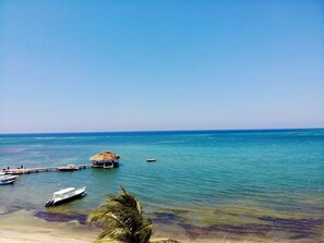 Beach nearby, sun-loungers, beach towels - Jungle HideAway Beach House! Pool, Cabana, Palapa, Resort Amenities, & More! (Roatan)