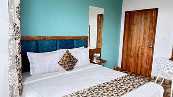 3 bedrooms, WiFi, bed sheets