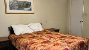 客房, 1 張加大雙人床, 吸煙房 | 書桌、免費 Wi-Fi、床單