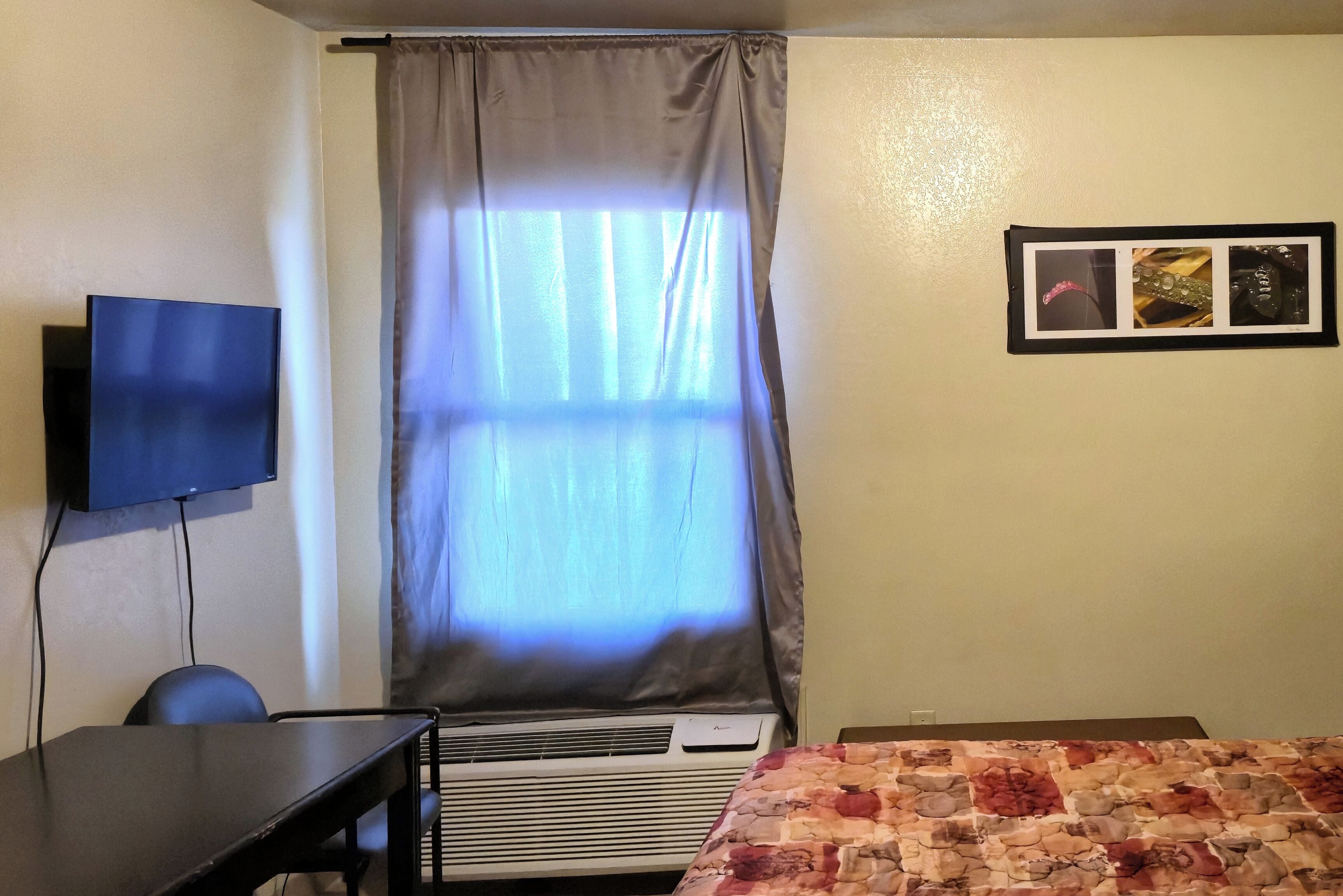 Desk, free WiFi, bed sheets